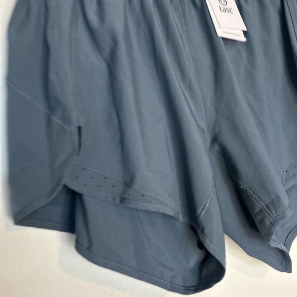 NWT Tasc Medium Ready 2-in-1 Short Storm gray - Picture 4 of 12